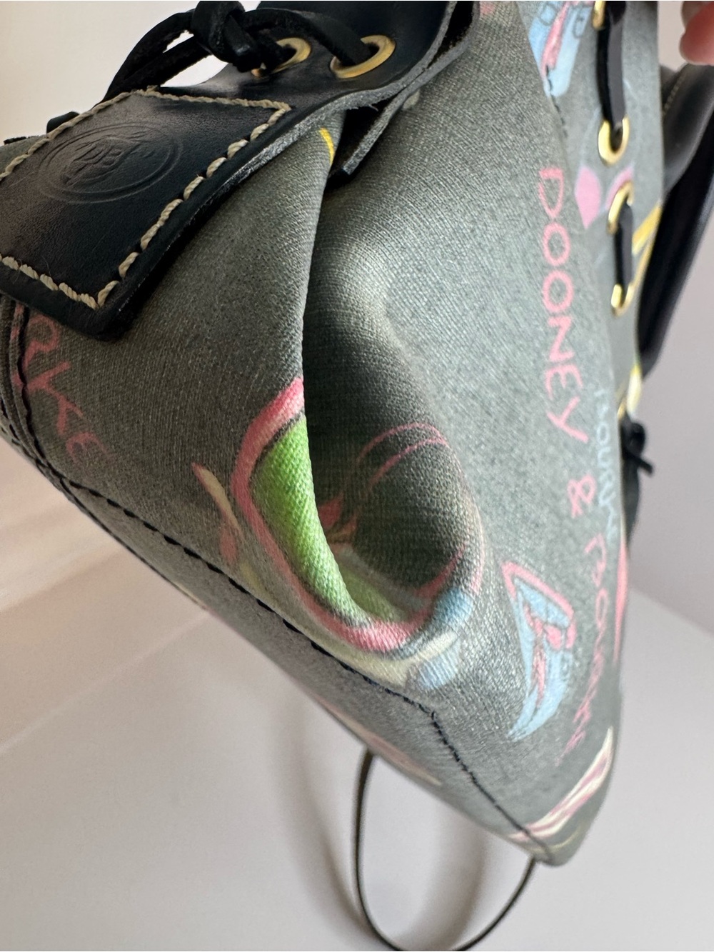 #326 Dooney & Bourke Y2K Summer Beach Tassel Coated Canvas & Leather Two Way Bag - Picture 11 of 14